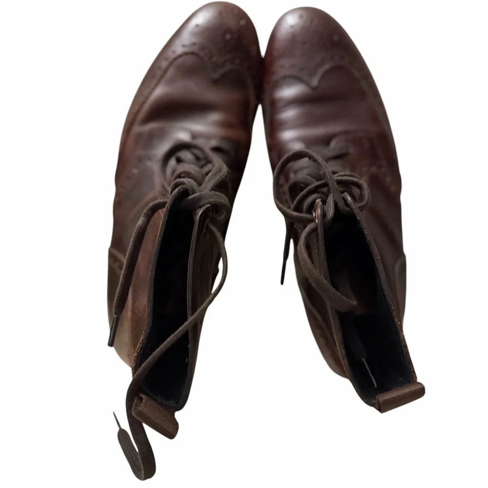 Thursday Boot Company Men's Dark Brown Leather Chukka Brogue Boots, pre-owned